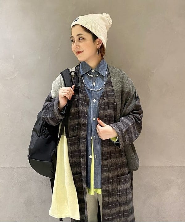 吉野 多恵さんの「BEAMS WOMEN｜【別注】BUZZ RICKSON'S / シャンブレー ロングスリーブ シャツ」を使ったコーディネート