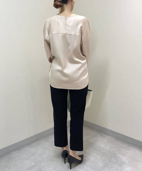 越智 里美さんの「BEAMS WOMEN｜トリアセ 1タック パンツ＊」を使ったコーディネート