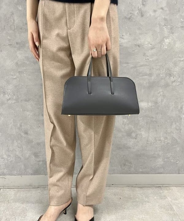 山田 千遥さんの「BEAMS WOMEN｜les bon bon / ヴィクトリア ネックレス ゴールド」を使ったコーディネート