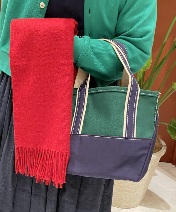 優意さんの「BEAMS WOMEN｜L.L.Bean / Deep Bottom Deluxe Boat and Tote S」を使ったコーディネート