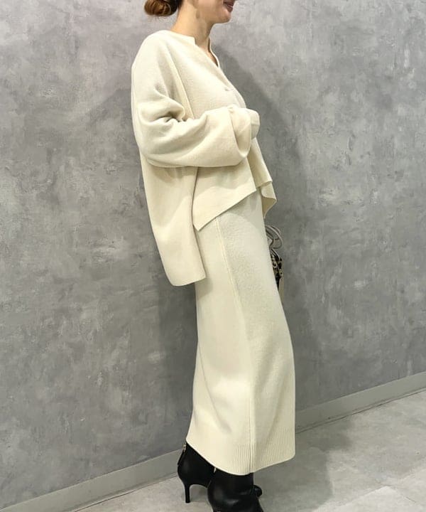越智 里美さんの「BEAMS WOMEN｜Demi-Luxe BEAMS / ノーカラー シャギーコート」を使ったコーディネート
