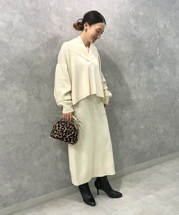 越智 里美さんの「BEAMS WOMEN｜Demi-Luxe BEAMS / ノーカラー シャギーコート」を使ったコーディネート