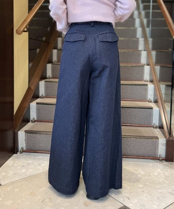 蒲原 捺美さんの「BEAMS WOMEN｜Demi-Luxe BEAMS / チェック ピークドラペル コート」を使ったコーディネート