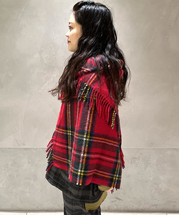 カスタニ モモノさんの「BEAMS WOMEN｜L.L.Bean × BEAMS PLUS ＆ BEAMS BOY / Deep Bottom Deluxe Boat and Tote Mini」を使ったコーディネート