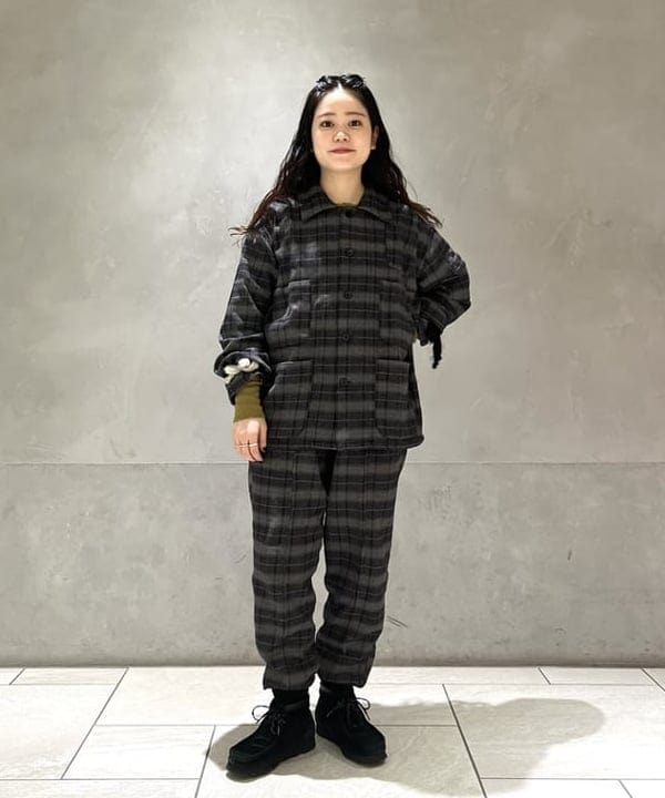 カスタニ モモノさんの「BEAMS WOMEN｜L.L.Bean × BEAMS PLUS ＆ BEAMS BOY / Deep Bottom Deluxe Boat and Tote Mini」を使ったコーディネート