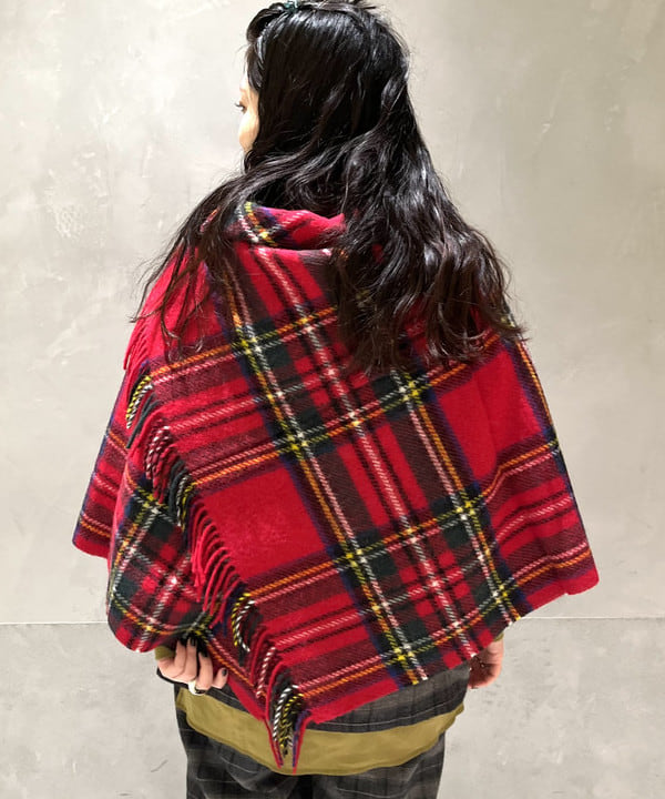 カスタニ モモノさんの「BEAMS WOMEN｜L.L.Bean × BEAMS PLUS ＆ BEAMS BOY / Deep Bottom Deluxe Boat and Tote Mini」を使ったコーディネート