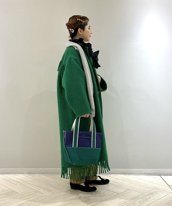 吉野 多恵さんの「BEAMS WOMEN｜L.L.Bean / Deep Bottom Deluxe Boat and Tote S」を使ったコーディネート