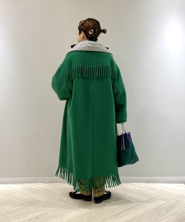 吉野 多恵さんの「BEAMS WOMEN｜L.L.Bean / Deep Bottom Deluxe Boat and Tote S」を使ったコーディネート