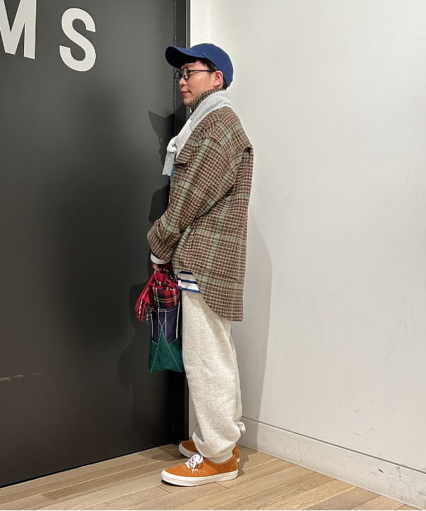 土田 達也さんの「BEAMS WOMEN｜L.L.Bean / Deep Bottom Deluxe Boat and Tote S」を使ったコーディネート