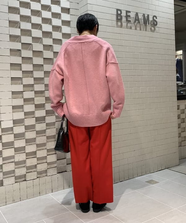 内山 瑛美さんの「BEAMS WOMEN｜Demi-Luxe BEAMS / ウールフラノ ピンタック パンツ」を使ったコーディネート
