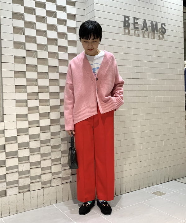 内山 瑛美さんの「BEAMS WOMEN｜Demi-Luxe BEAMS / ウールフラノ ピンタック パンツ」を使ったコーディネート
