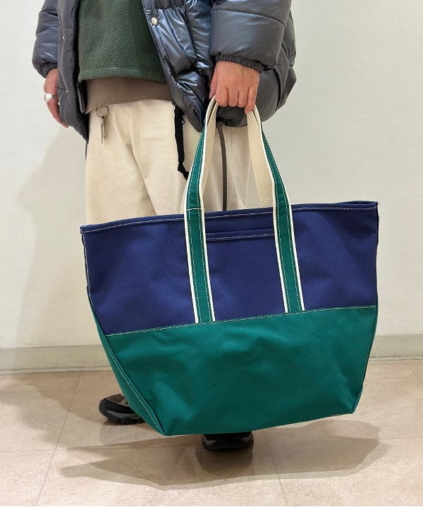 佐々木 優さんの「BEAMS WOMEN｜BEAMS PLUS / Cashmere School Scarf」を使ったコーディネート