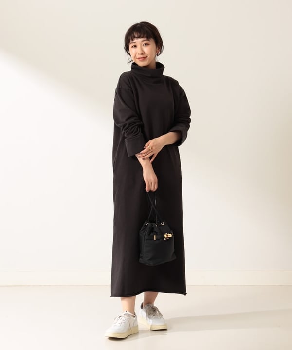 佐藤 美樹さんの「BEAMS WOMEN｜AUTRY / MEDALIST LOW レザースニーカー」を使ったコーディネート