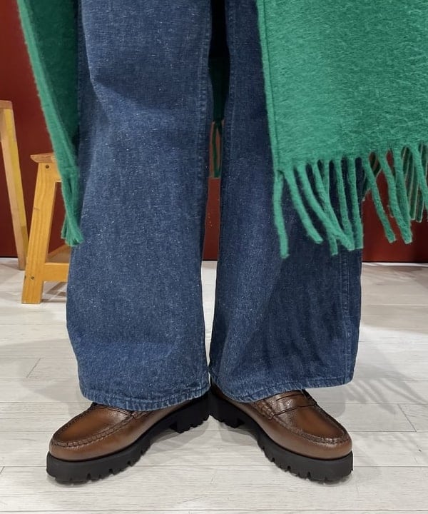 ミナミマリコさんの「BEAMS WOMEN｜L.L.Bean × BEAMS PLUS ＆ BEAMS BOY / Deep Bottom Deluxe Boat and Tote Mini」を使ったコーディネート