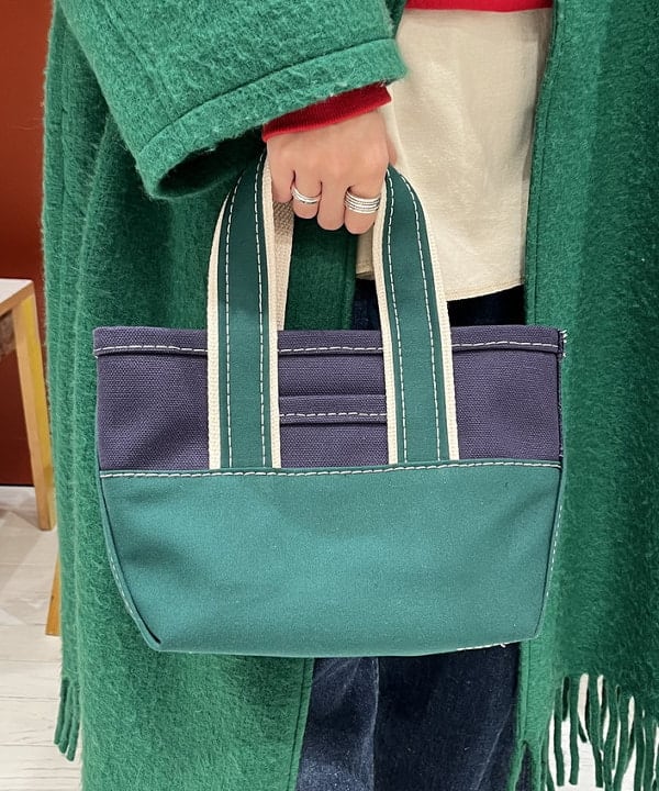 ミナミマリコさんの「BEAMS WOMEN｜L.L.Bean × BEAMS PLUS ＆ BEAMS BOY / Deep Bottom Deluxe Boat and Tote Mini」を使ったコーディネート