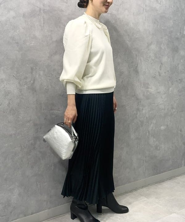 越智 里美さんの「BEAMS WOMEN｜GIANNI CHIARINI / メタリック ALIFA レザーショルダーバッグ S」を使ったコーディネート