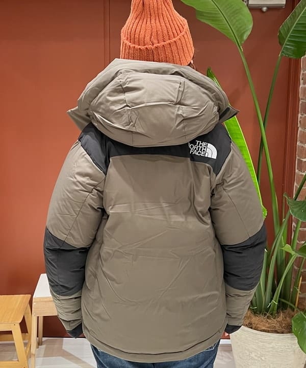 エノモト アミさんの「BEAMS WOMEN｜BEAMS PLUS / ウール ワッチキャップ」を使ったコーディネート
