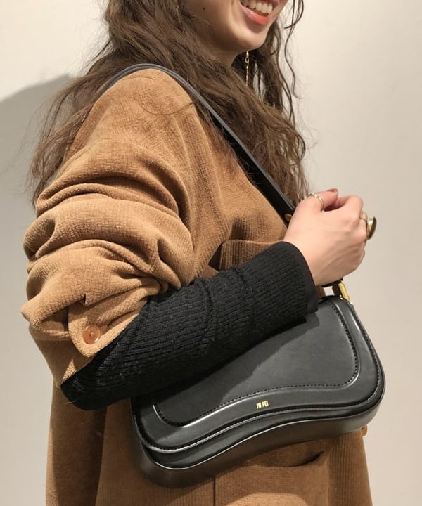 佐藤 美樹さんの「BEAMS WOMEN｜JW PEI / Joy Bag」を使ったコーディネート