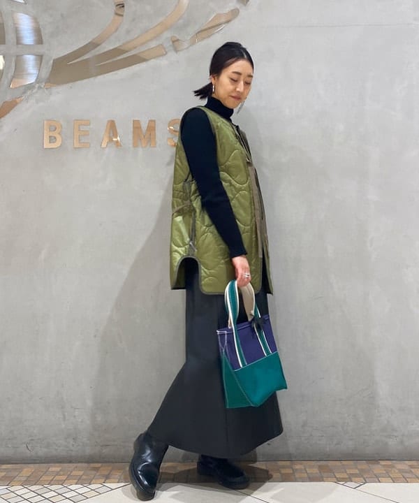 川口 恵さんの「BEAMS WOMEN｜L.L.Bean / Deep Bottom Deluxe Boat and Tote S」を使ったコーディネート