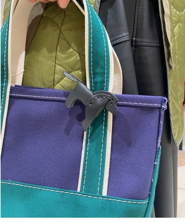 川口 恵さんの「BEAMS WOMEN｜L.L.Bean / Deep Bottom Deluxe Boat and Tote S」を使ったコーディネート