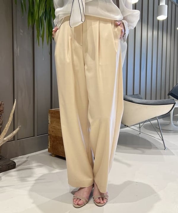 隈元 楓さんの「BEAMS WOMEN｜オーガンジー リボンブラウス」を使ったコーディネート