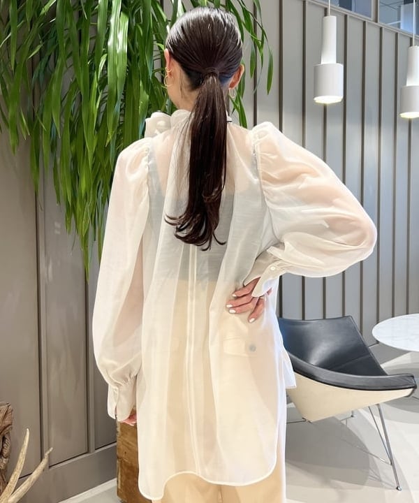 隈元 楓さんの「BEAMS WOMEN｜オーガンジー リボンブラウス」を使ったコーディネート