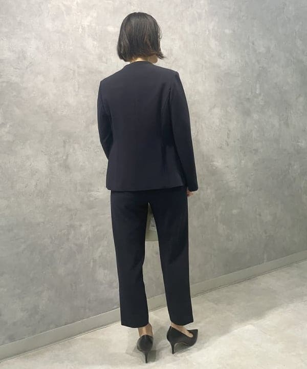 越智 里美さんの「BEAMS WOMEN｜トリアセ カラーレスジャケット＊」を使ったコーディネート