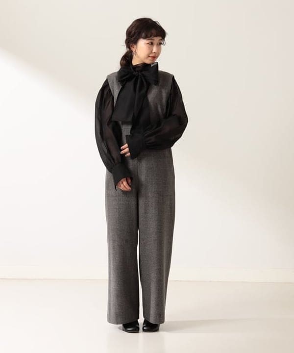 佐藤 美樹さんの「BEAMS WOMEN｜オーガンジー リボンブラウス」を使ったコーディネート