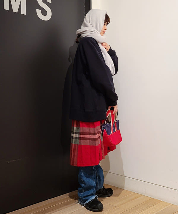 saori KATOさんの「BEAMS WOMEN｜L.L.Bean × BEAMS PLUS ＆ BEAMS BOY / Deep Bottom Deluxe Boat and Tote Mini」を使ったコーディネート
