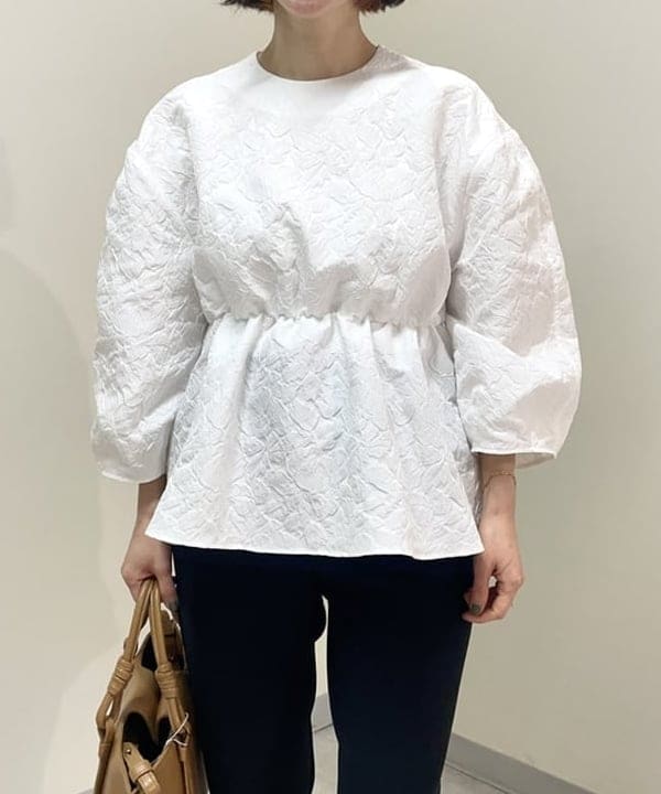 越智 里美さんの「BEAMS WOMEN｜Demi-Luxe BEAMS / パール イヤリング」を使ったコーディネート