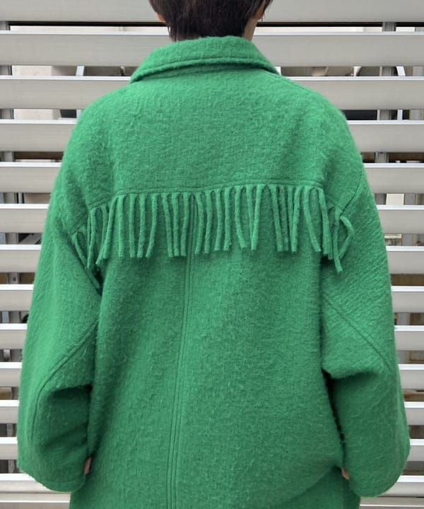 朱華さんの「BEAMS WOMEN｜BEAMS BOY / ポリエステル ウール 3ボタン ブレザー」を使ったコーディネート