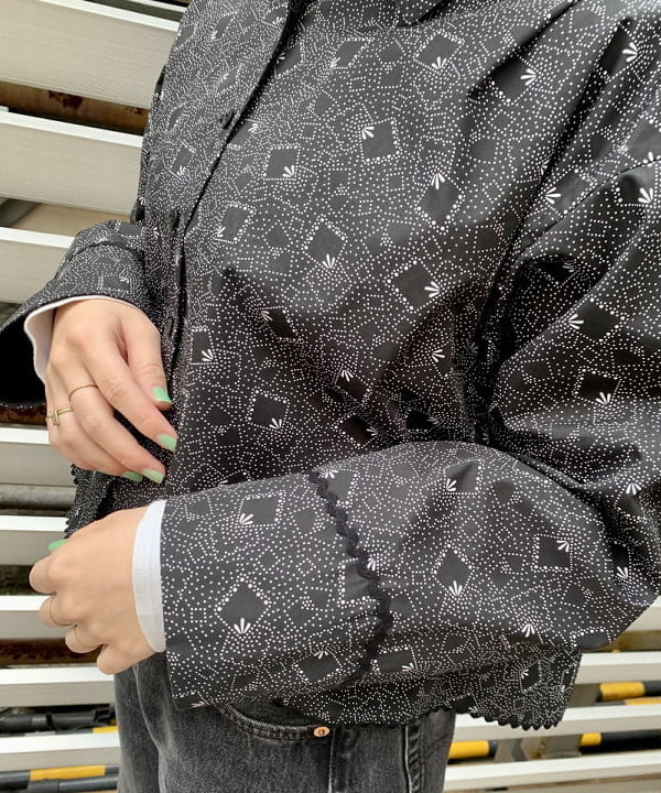 ナツハさんの「BEAMS WOMEN｜ROSETTA PRAYER / 64イヤー リング」を使ったコーディネート