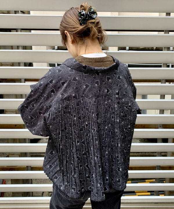 ナツハさんの「BEAMS WOMEN｜ROSETTA PRAYER / 64イヤー リング」を使ったコーディネート