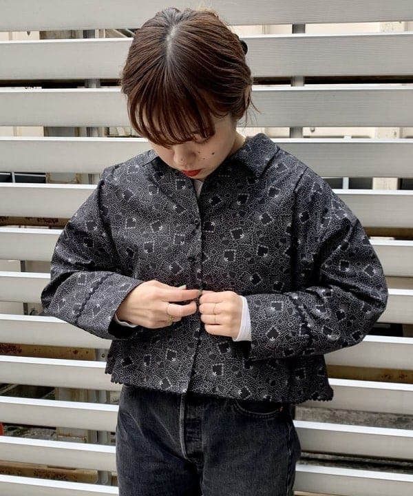 ナツハさんの「BEAMS WOMEN｜ROSETTA PRAYER / 64イヤー リング」を使ったコーディネート