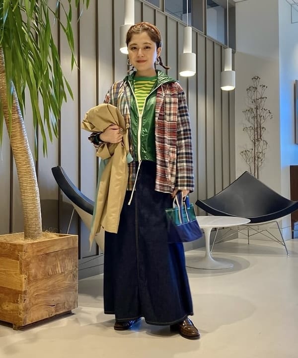 吉野 多恵さんの「BEAMS WOMEN｜L.L.Bean × BEAMS PLUS ＆ BEAMS BOY / Deep Bottom Deluxe Boat and Tote Mini」を使ったコーディネート