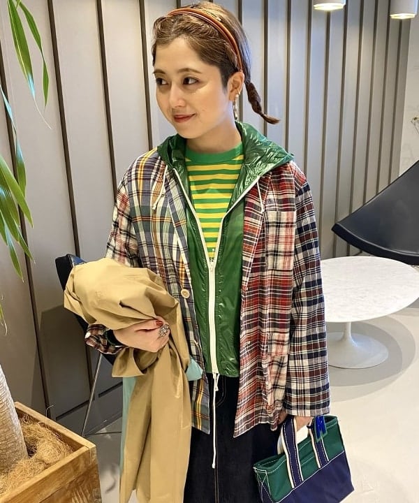 吉野 多恵さんの「BEAMS WOMEN｜L.L.Bean × BEAMS PLUS ＆ BEAMS BOY / Deep Bottom Deluxe Boat and Tote Mini」を使ったコーディネート