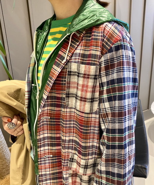 吉野 多恵さんの「BEAMS WOMEN｜L.L.Bean × BEAMS PLUS ＆ BEAMS BOY / Deep Bottom Deluxe Boat and Tote Mini」を使ったコーディネート