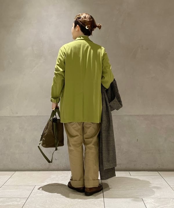 吉野 多恵さんの「BEAMS WOMEN｜BEAMS BOY / GOLDメッキ ワイド パームカフ」を使ったコーディネート