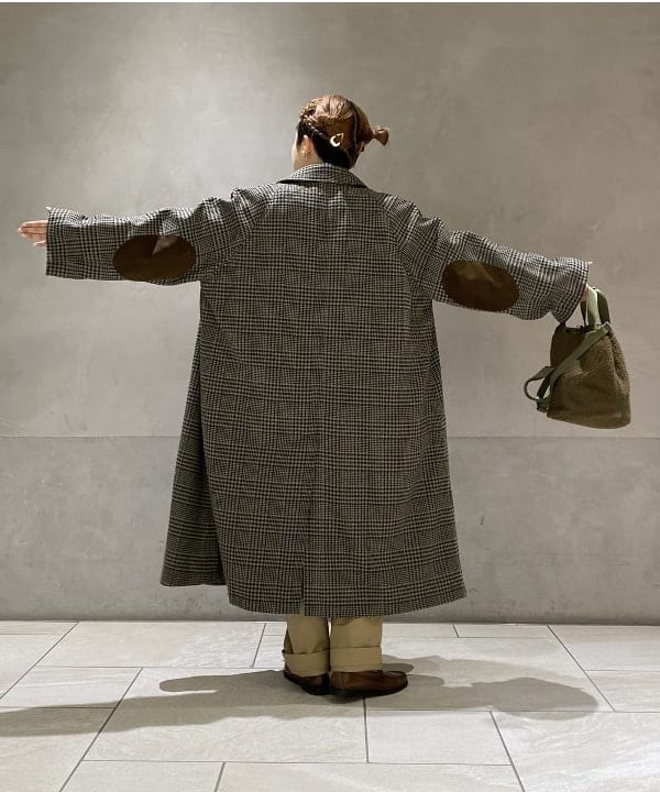 吉野 多恵さんの「BEAMS WOMEN｜BEAMS BOY / GOLDメッキ ワイド パームカフ」を使ったコーディネート