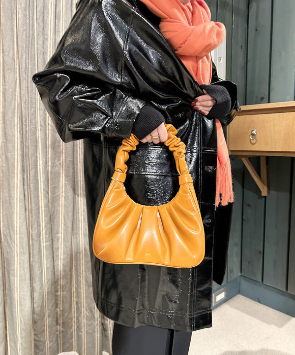 庭野 優紀さんの「BEAMS WOMEN｜JW PEI / Gabbi Bag」を使ったコーディネート