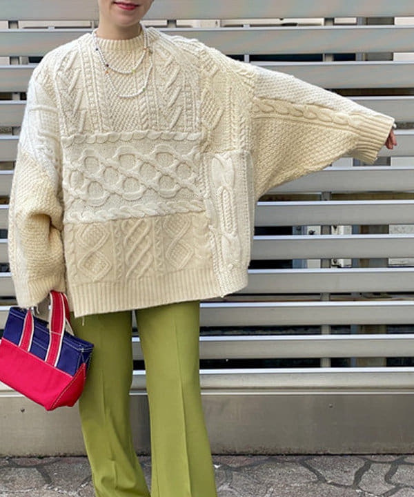 コウリキ　マミさんの「BEAMS WOMEN｜BEAMS BOY / ソリッド スラックス」を使ったコーディネート