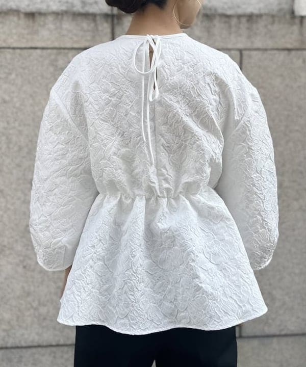 蒲原 捺美さんの「BEAMS WOMEN｜Demi-Luxe BEAMS / ジャカード パフスリーブ プルオーバー＊」を使ったコーディネート