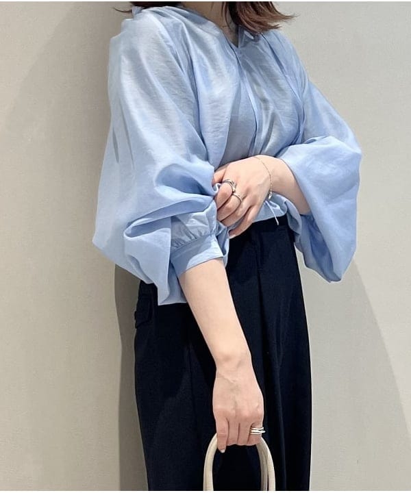 大川 美咲さんの「BEAMS WOMEN｜AUTRY / MEDALIST LOW レザースニーカー」を使ったコーディネート