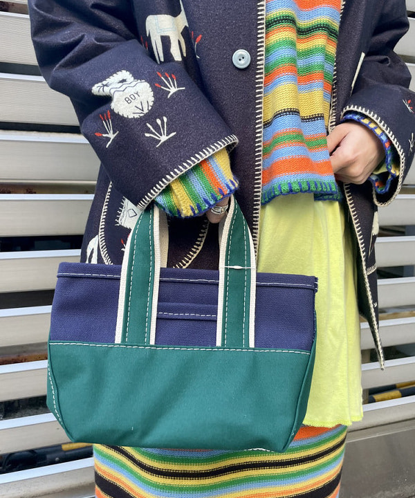 みりさんの「BEAMS WOMEN｜L.L.Bean × BEAMS PLUS ＆ BEAMS BOY / Deep Bottom Deluxe Boat and Tote Mini」を使ったコーディネート