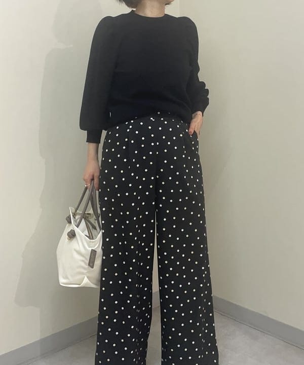 越智 里美さんの「BEAMS WOMEN｜VIOLAd’ORO / BIANCA ナイロン トートバッグ S」を使ったコーディネート