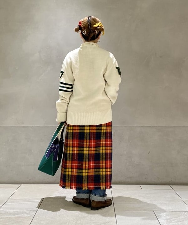 吉野 多恵さんの「BEAMS WOMEN｜L.L.Bean / Deep Bottom Deluxe Boat and Tote S」を使ったコーディネート