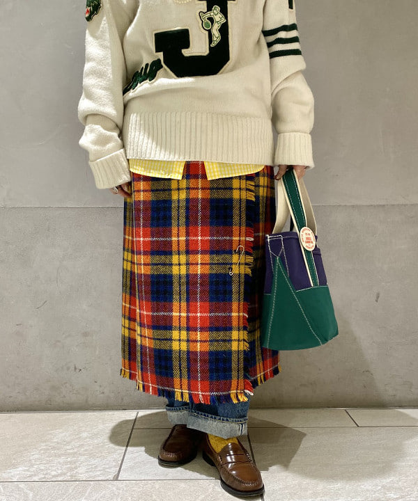 吉野 多恵さんの「BEAMS WOMEN｜L.L.Bean / Deep Bottom Deluxe Boat and Tote S」を使ったコーディネート