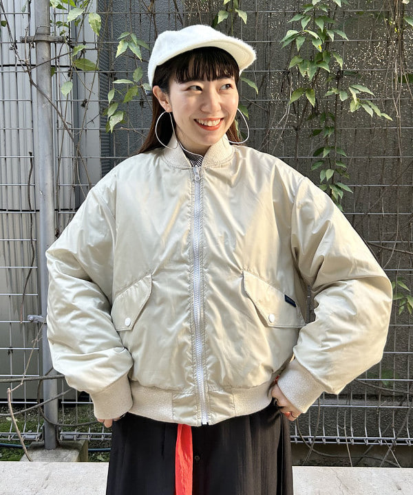 庭野 優紀さんの「BEAMS WOMEN｜BEAMS BOY / BLACK 0.8mm リング」を使ったコーディネート