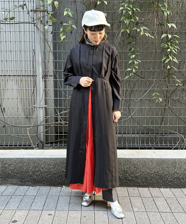 庭野 優紀さんの「BEAMS WOMEN｜BEAMS BOY / BLACK 0.8mm リング」を使ったコーディネート