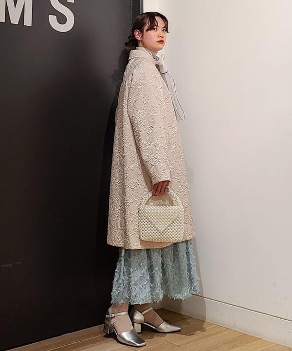 saori KATOさんの「BEAMS WOMEN｜オーガンジー リボンブラウス」を使ったコーディネート